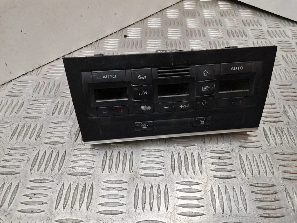 Climate control unit 8E0820043