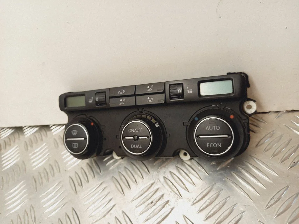 Climate control unit 74677532