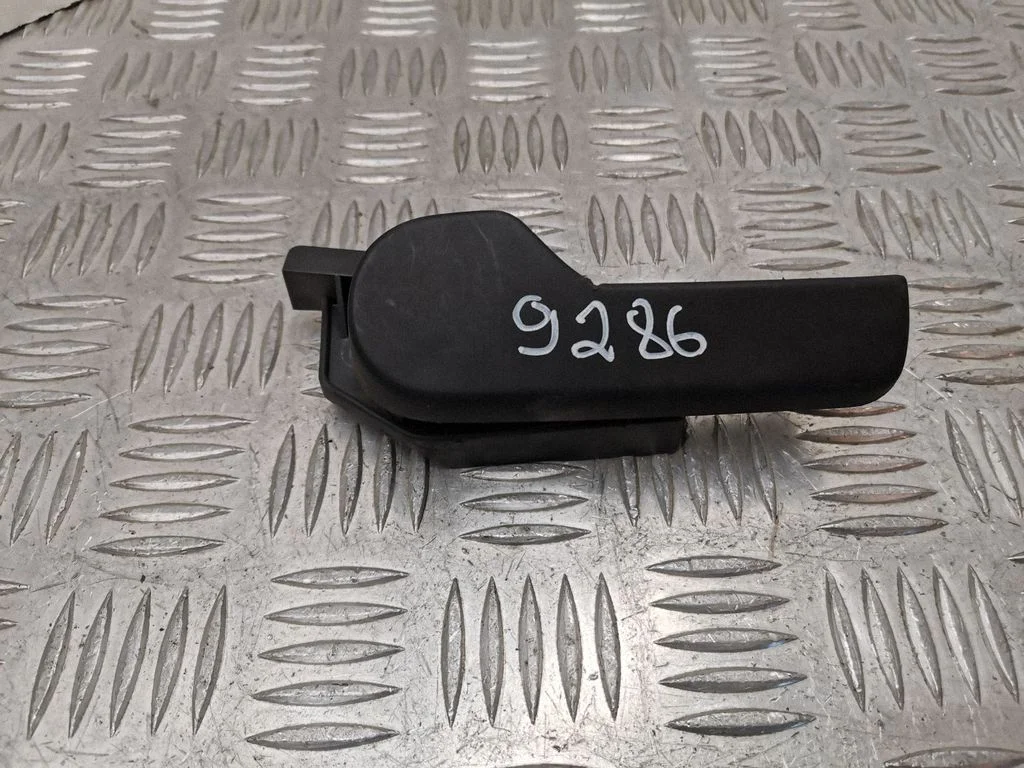 Engine bonnet (hood) release handle 1J1823633