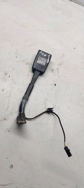 Front seatbelt buckle – Volkswagen Passat B6 (2005-2010)