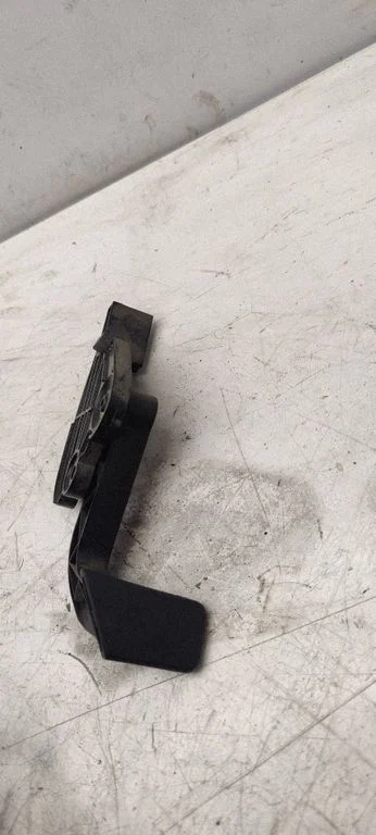 Engine bonnet (hood) release handle – Audi A4 S4 B7 8E 8H (2005-2008)