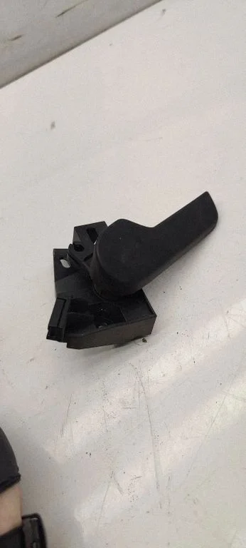 Engine bonnet (hood) release handle 1j1823533c