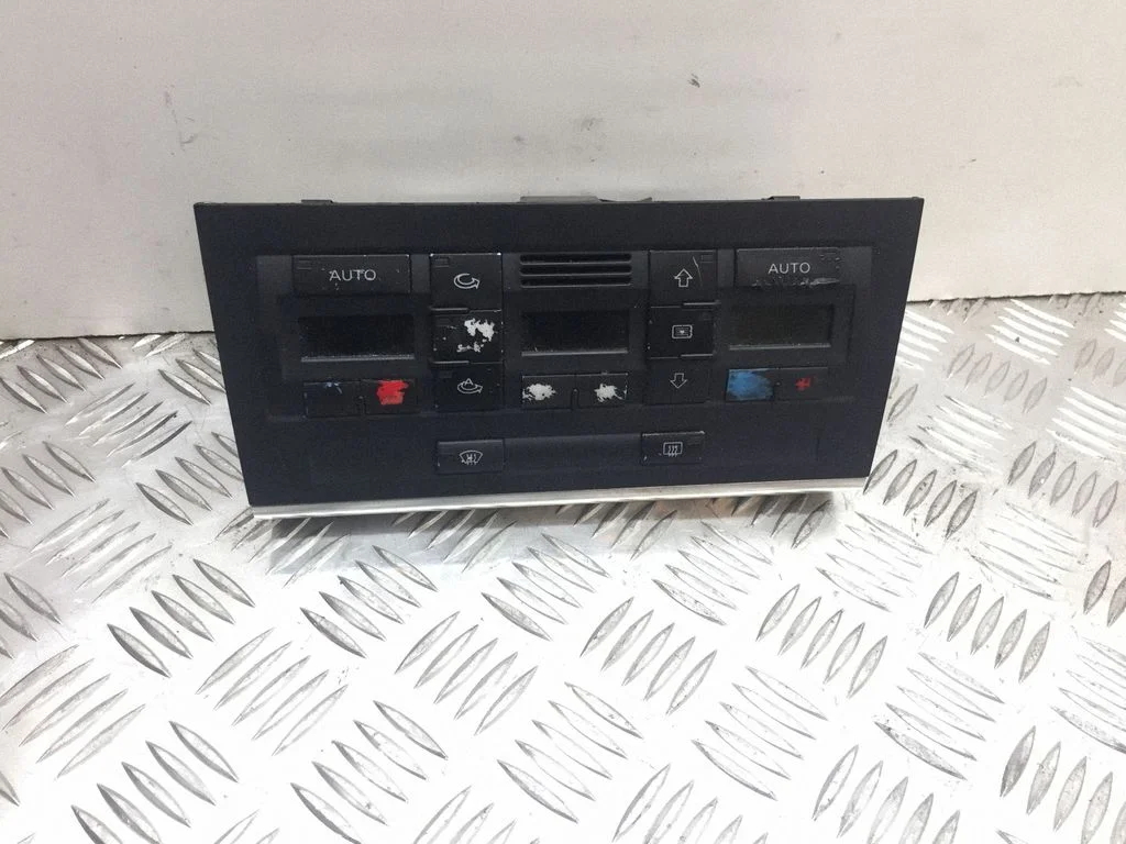 Kliimaseadme/kütte juhtplokk (salongis) – Audi A4 S4 B6 8E 8H (2001-2005)