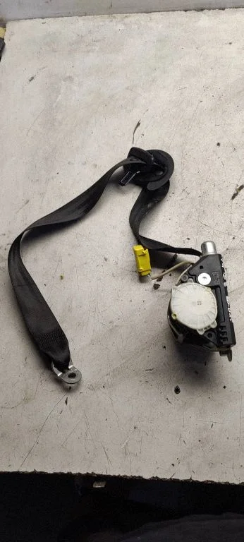 Rear seatbelt 3c1857706f