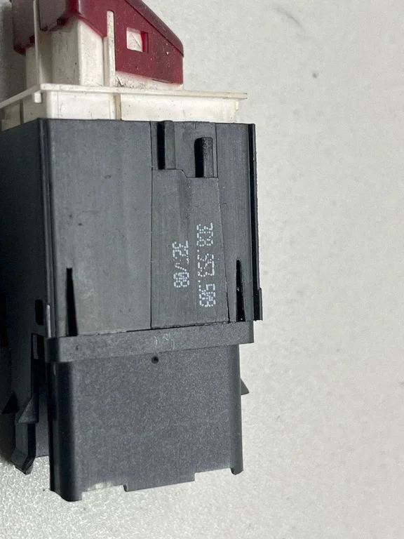 Avārijas gaismu slēdzis 3C8953509