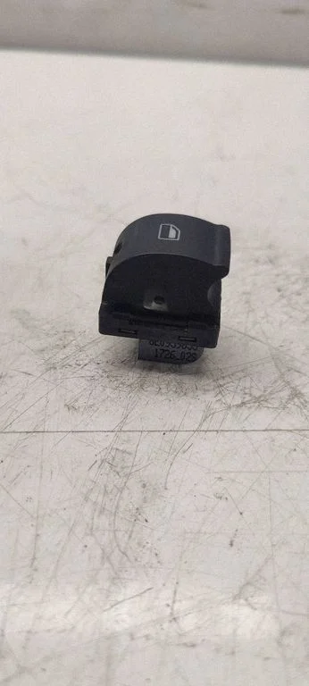 Electric window control switch – Audi A4 S4 B7 8E 8H (2005-2008)