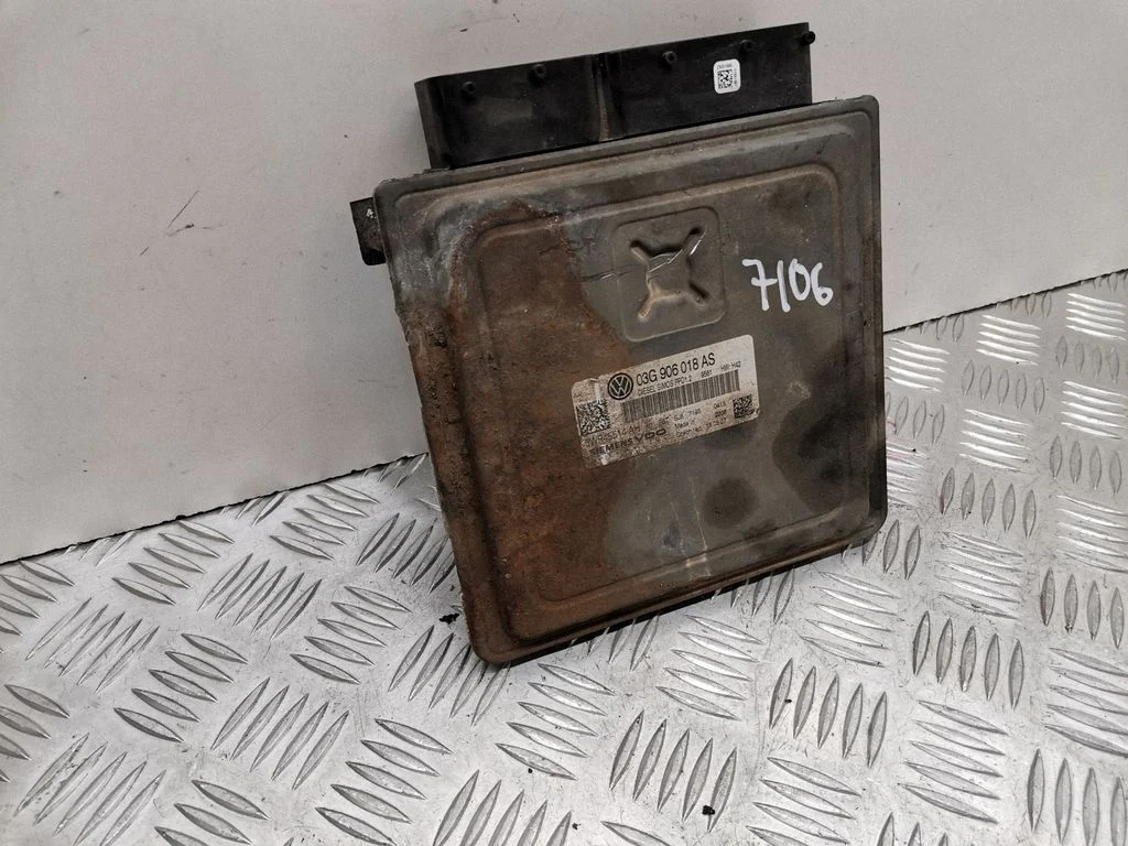 Dzinēja vadības bloks 03G906018AS