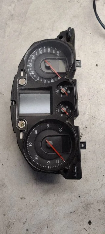 Speedometer (instrument cluster) – Volkswagen Passat CC (2008-2016)