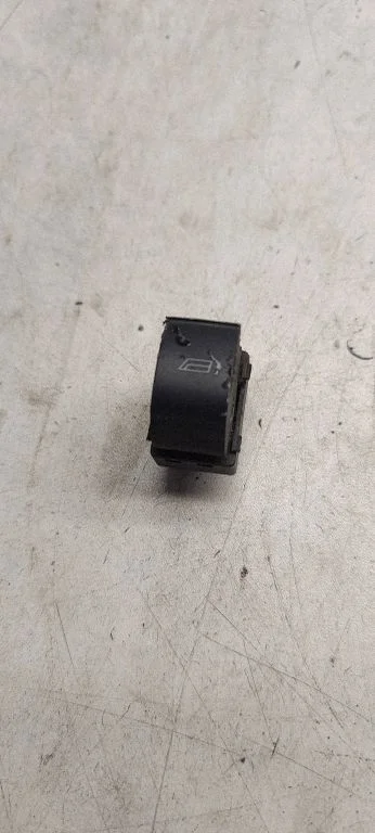 Elektrisko logu slēdzis 8z0959855