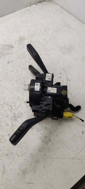 Wiper turn signal indicator stalk/switch 3C9953513B