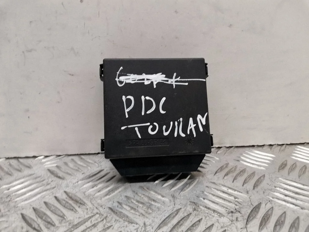 Parkošanās (PDC) sensoru vadības bloks 1K0919283A