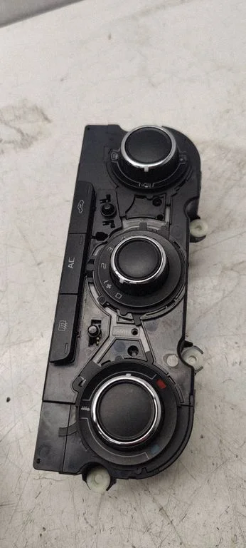 Climate control unit 3T0820047AB