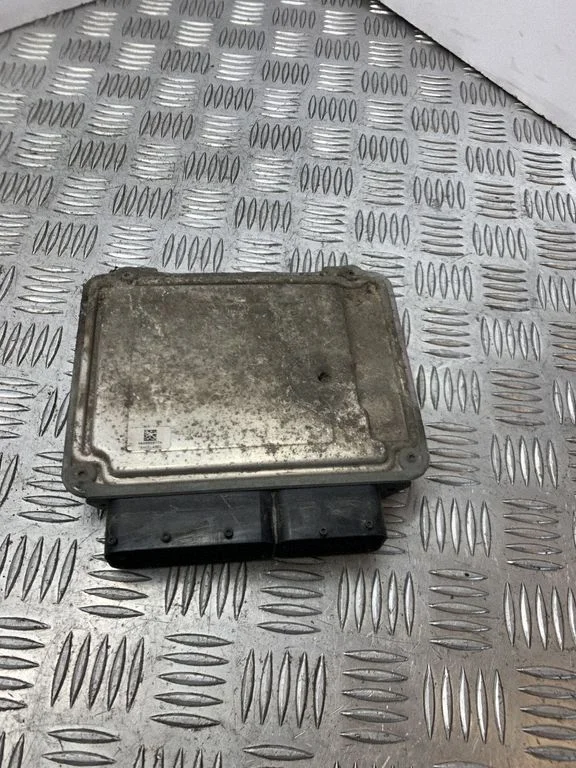 Dzinēja vadības bloks 03G906021NK
