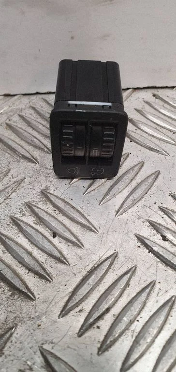 Headlight level height control switch – Volkswagen Passat B6 (2005-2010)