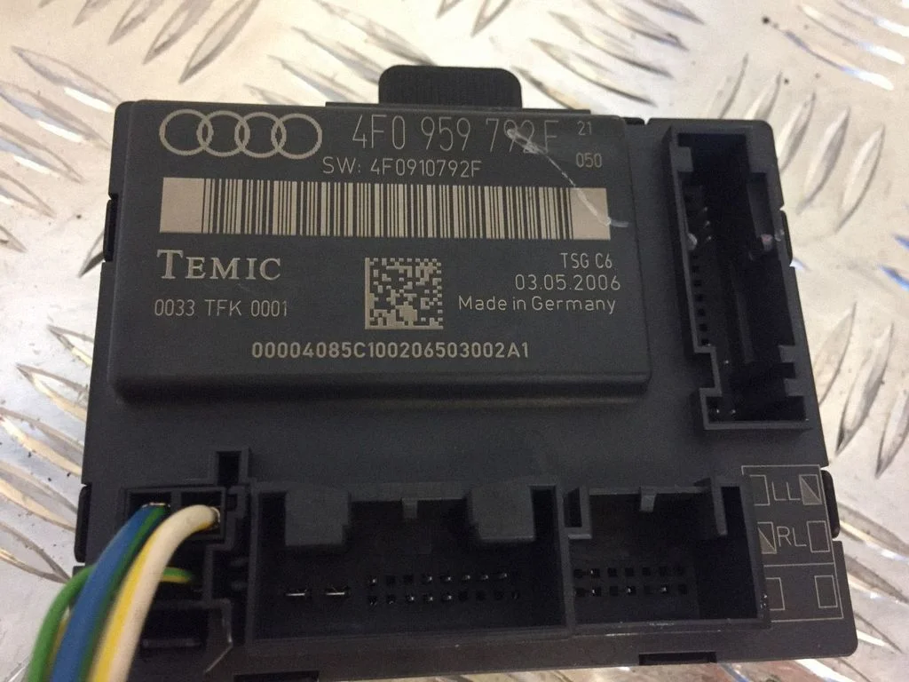 Durvju elektronikas vadības bloks – Audi A6 Allroad C6 (2006-2011)