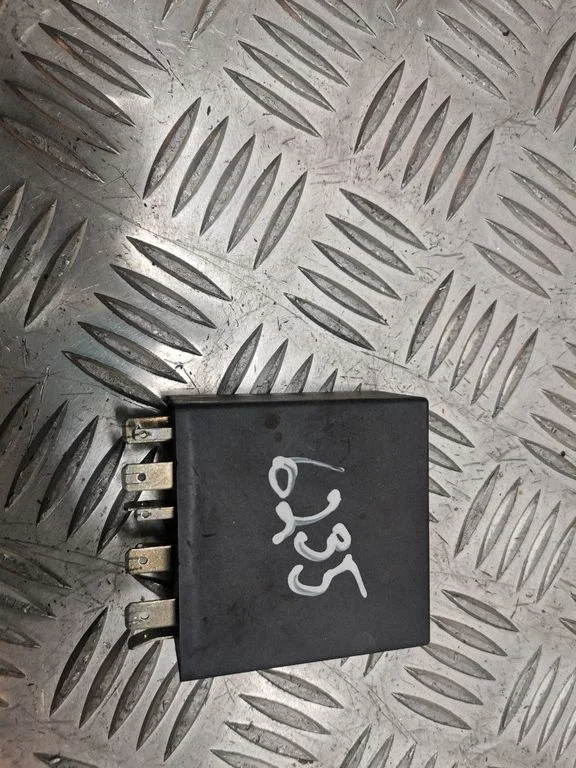 Cits relejs 4B0955531A