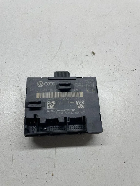 Durvju elektronikas vadības bloks 8K0959795C
