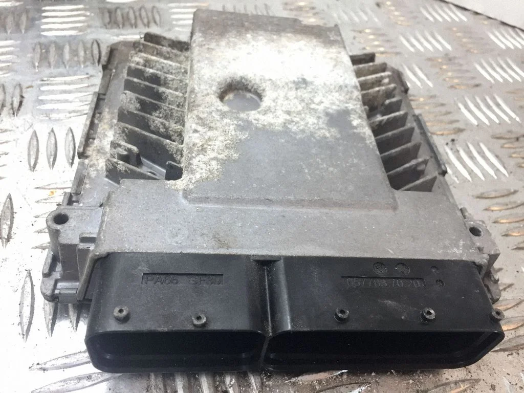 Engine control unit/module 03G906018