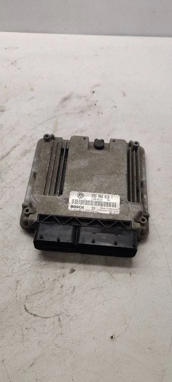 Sterownik silnika 03G906016T