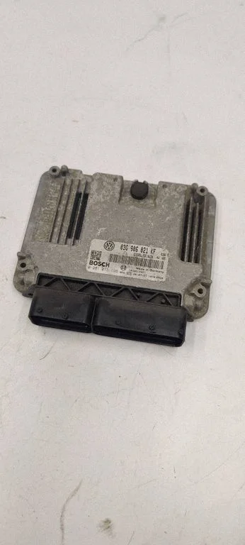 Dzinēja vadības bloks 03G906021KF