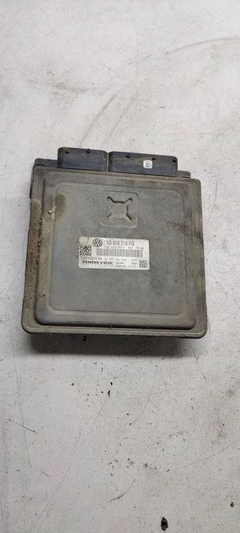 Dzinēja vadības bloks 03g906018fg