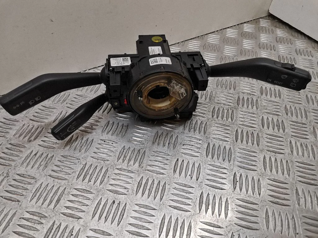 Wiper turn signal indicator stalk/switch 3C0959653