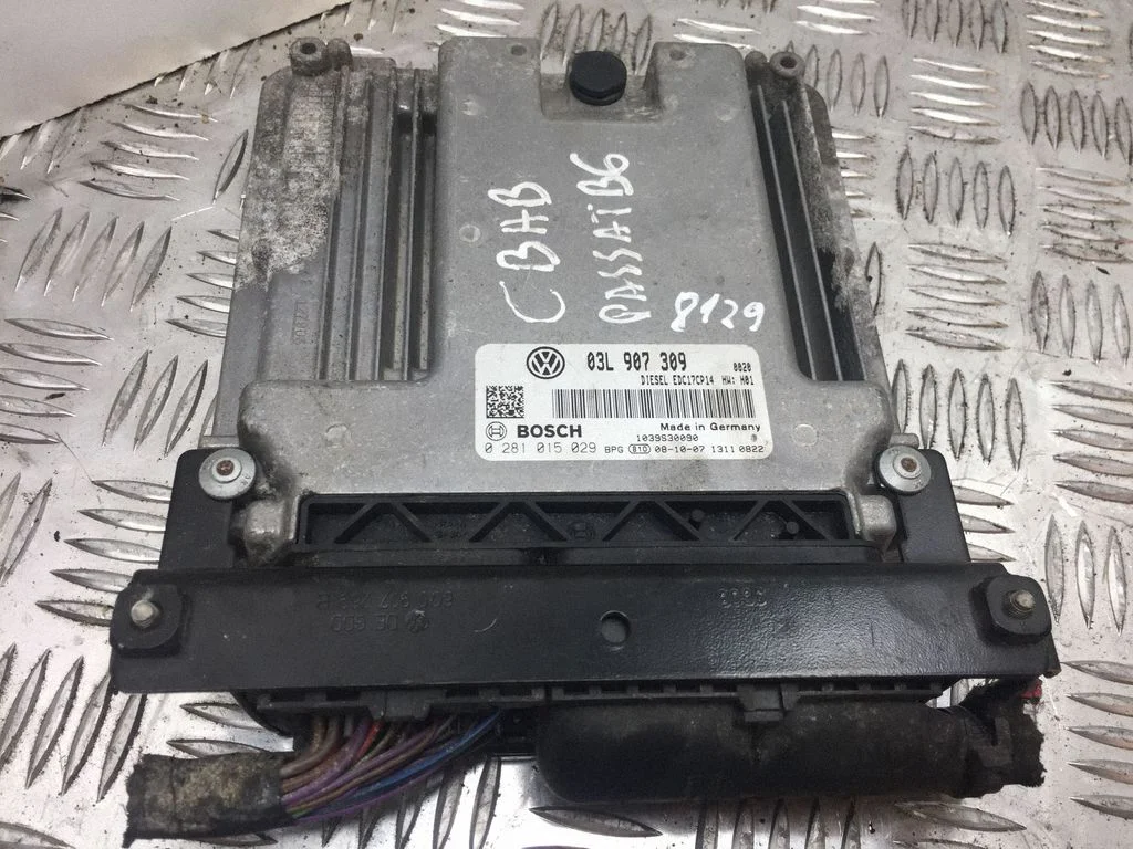 Engine control unit/module 03L907309