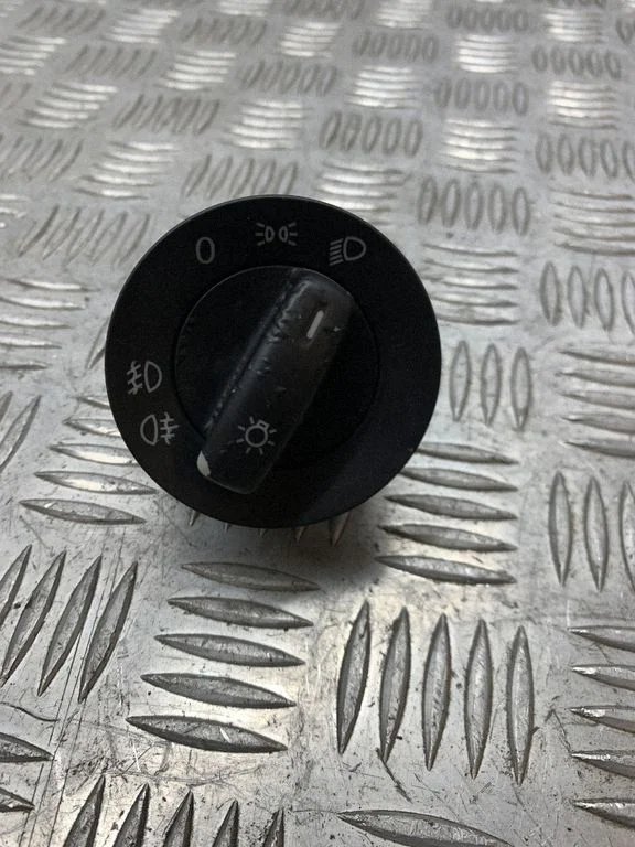 Light switch 1K0941431C