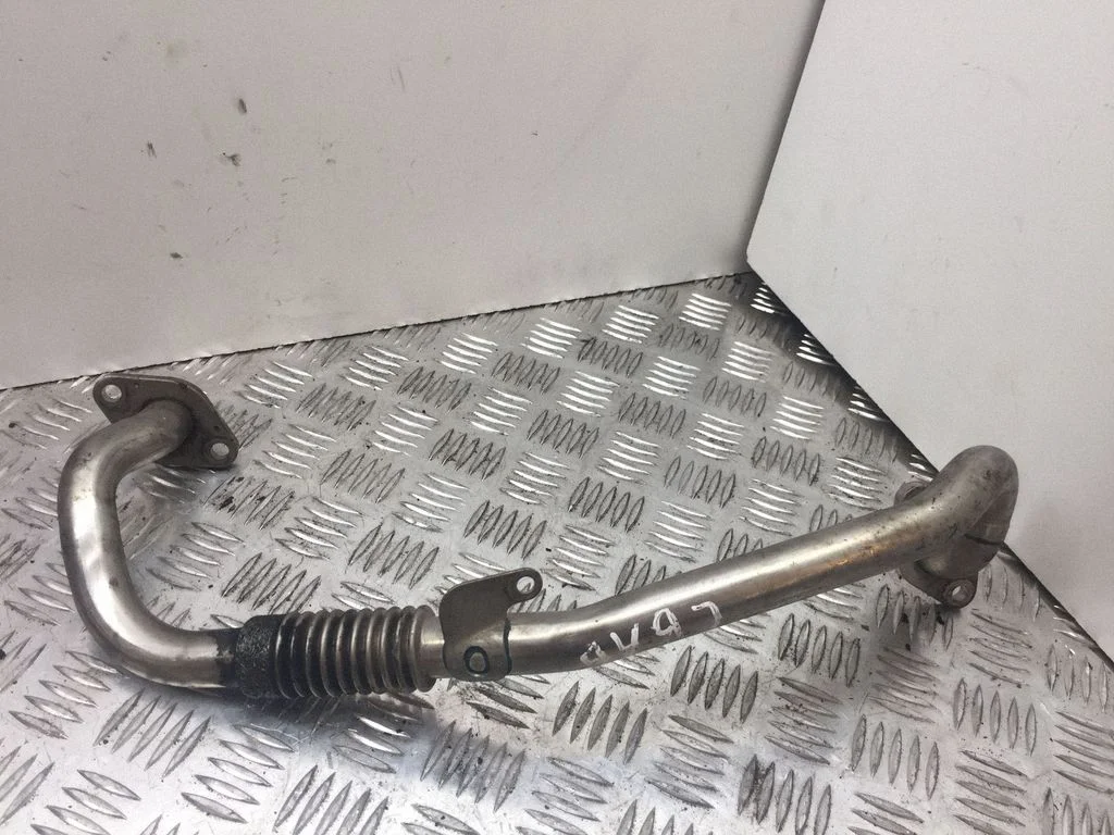 EGR valve line/pipe/hose 03G131521