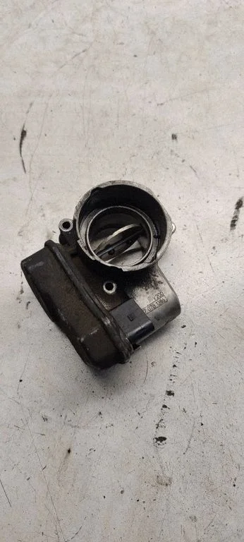 Throttle valve 03g128063b