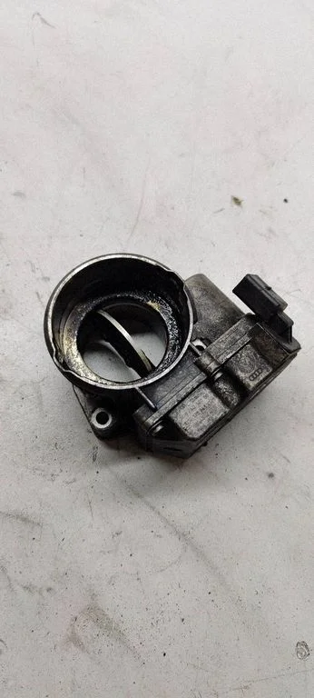 Throttle valve 036128063