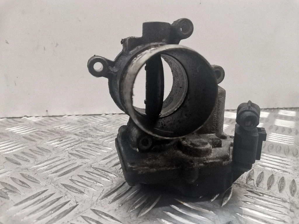 Throttle valve – Volkswagen Passat B6 (2005-2010)