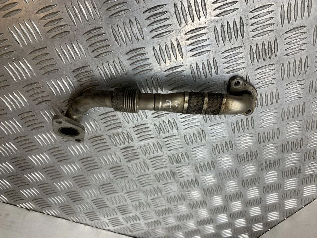 EGR valve line/pipe/hose 03G131521F