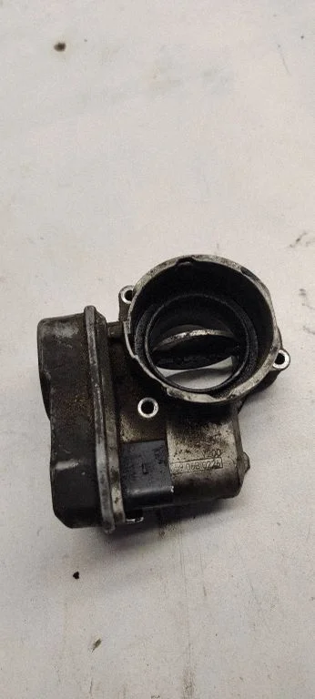 Throttle valve 03g128063b
