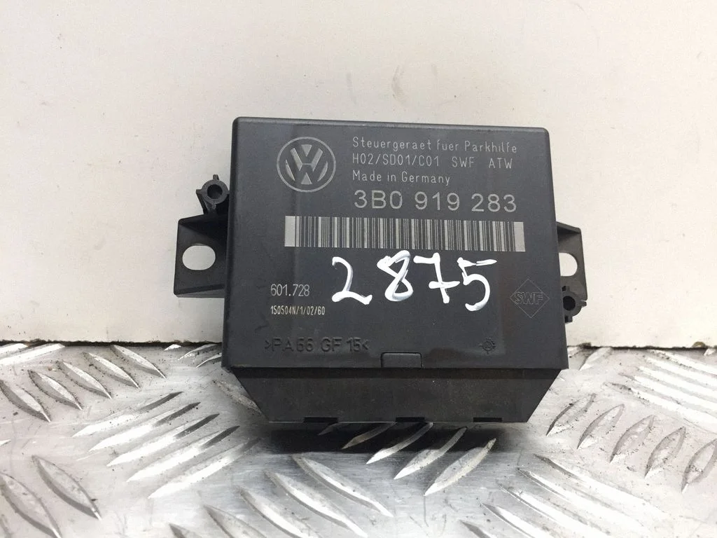 Parkošanās (PDC) sensoru vadības bloks – Volkswagen Passat B5.5 (2001-2005)