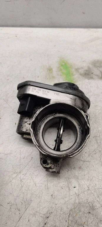 Throttle valve 038128063M