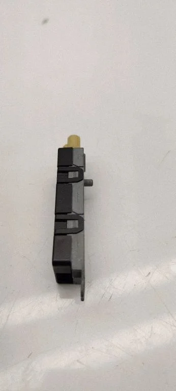 Aerial antenna amplifier – Volkswagen Passat CC (2008-2016)
