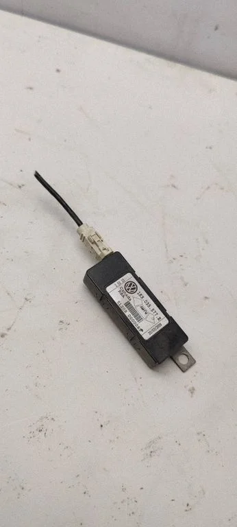 Aerial antenna amplifier 1K9035577E