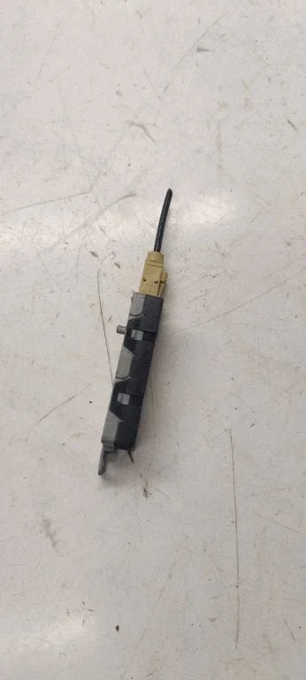 Aerial antenna amplifier 3C9035552A