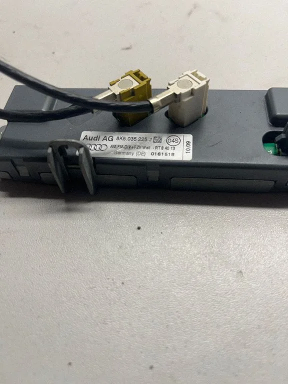 Antenas pastiprinātājs 8K5035225J