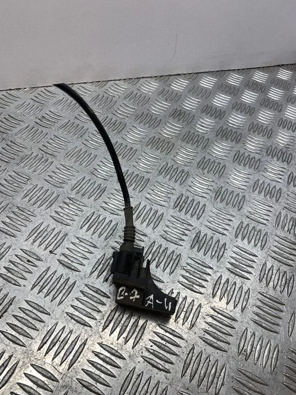 Wzmacniacz antenowy 4B0919145