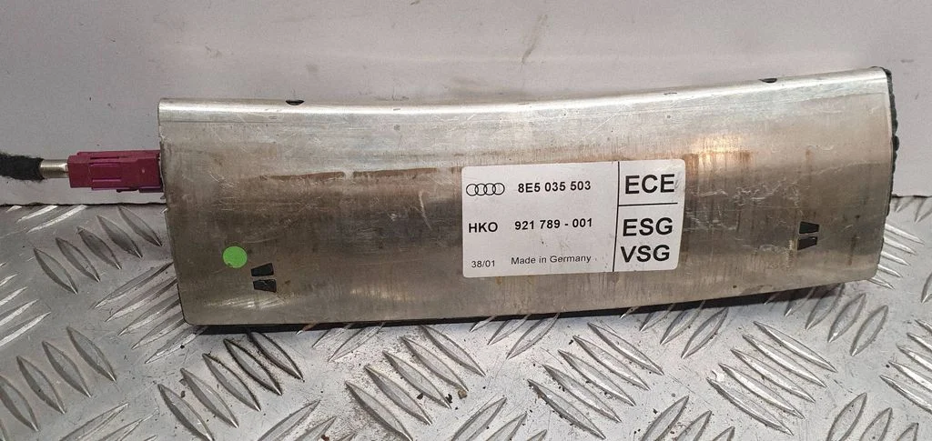 Antenni võimendi – Audi A4 S4 B7 8E 8H (2005-2008)