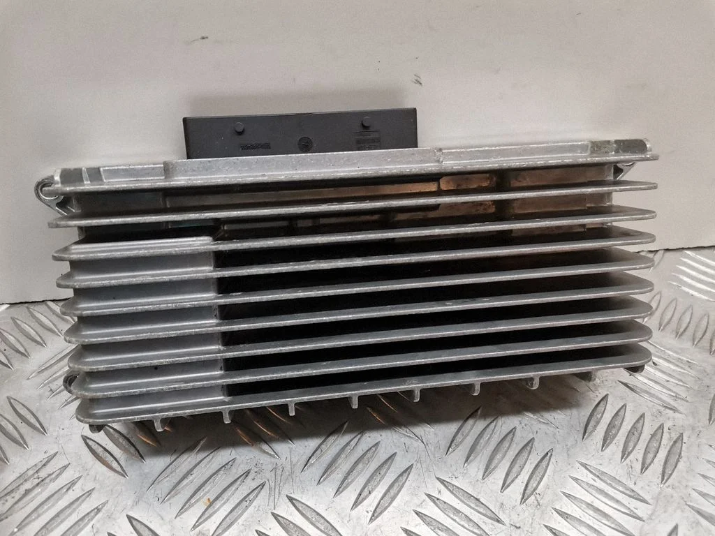 Sound amplifier 8T0035223J