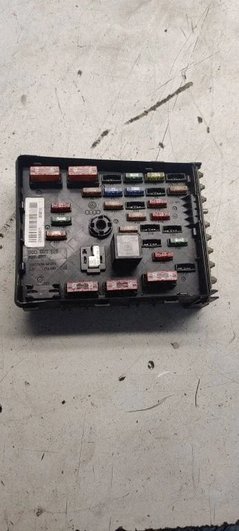 Fuse box set 3C0937125