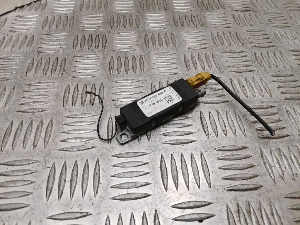 Antenas pastiprinātājs 3C9035552D