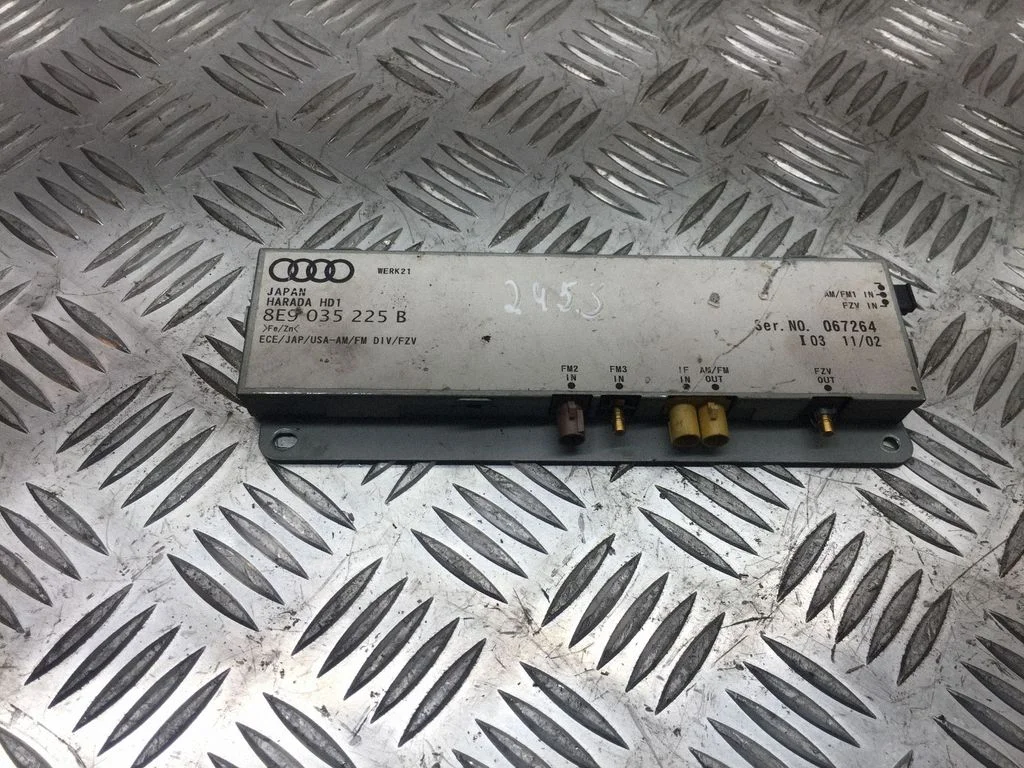 Aerial antenna amplifier 8E9035225B