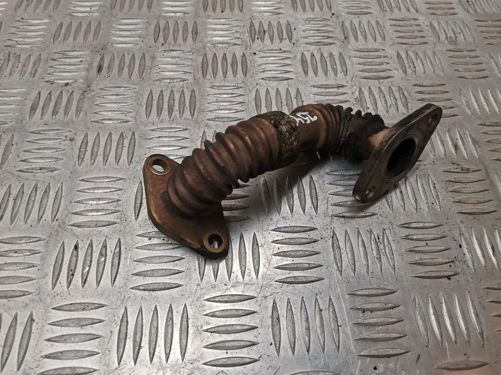 EGR valve line/pipe/hose 028131521AD