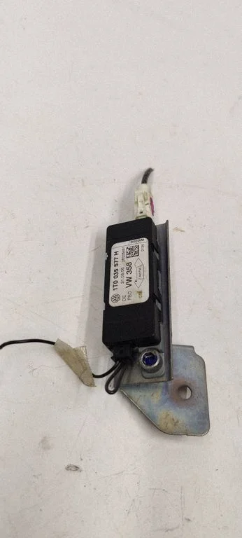 Antenas pastiprinātājs – Volkswagen Touran I (2003-2010)