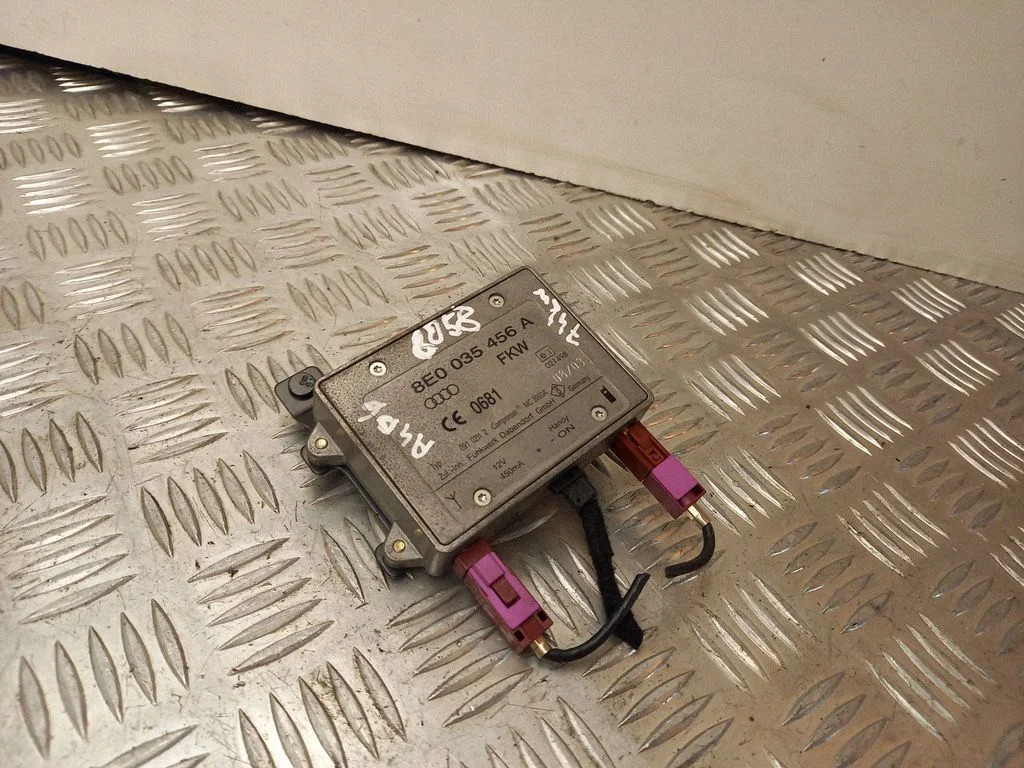 Aerial antenna amplifier 8E0035456A