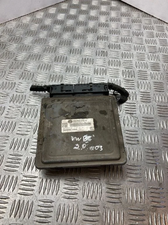 Dzinēja vadības bloks – Volkswagen Passat B6 (2005-2010)